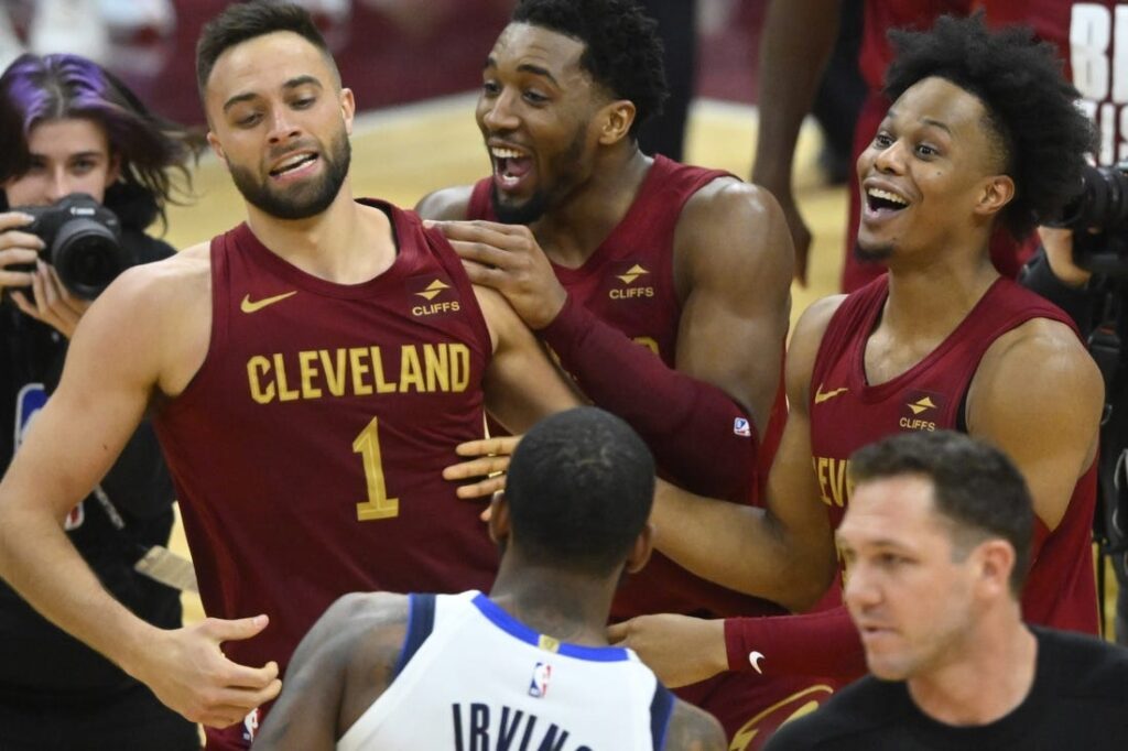 cavaliers, mavericks