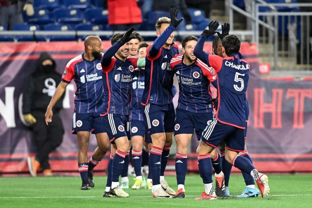 revolution, independiente