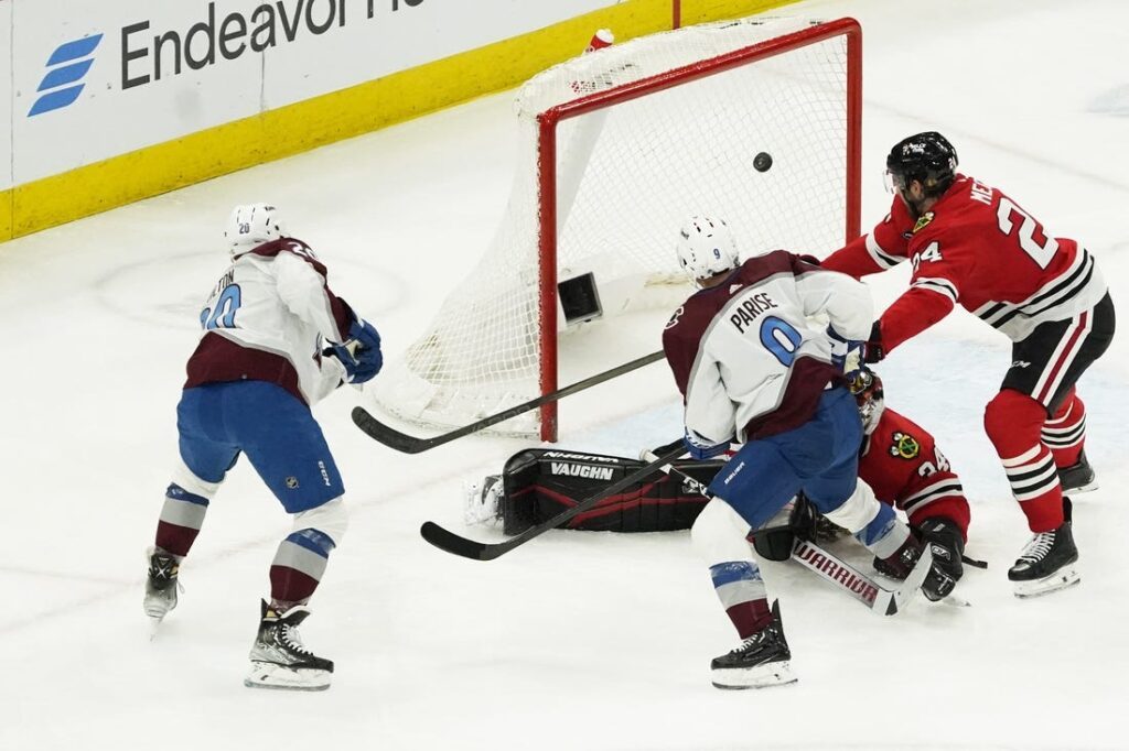 Avalanche, Blackhawks