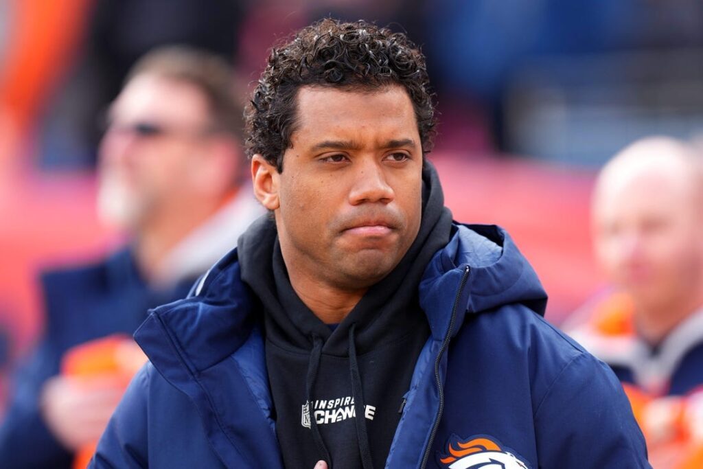 russell wilson broncos 2022
