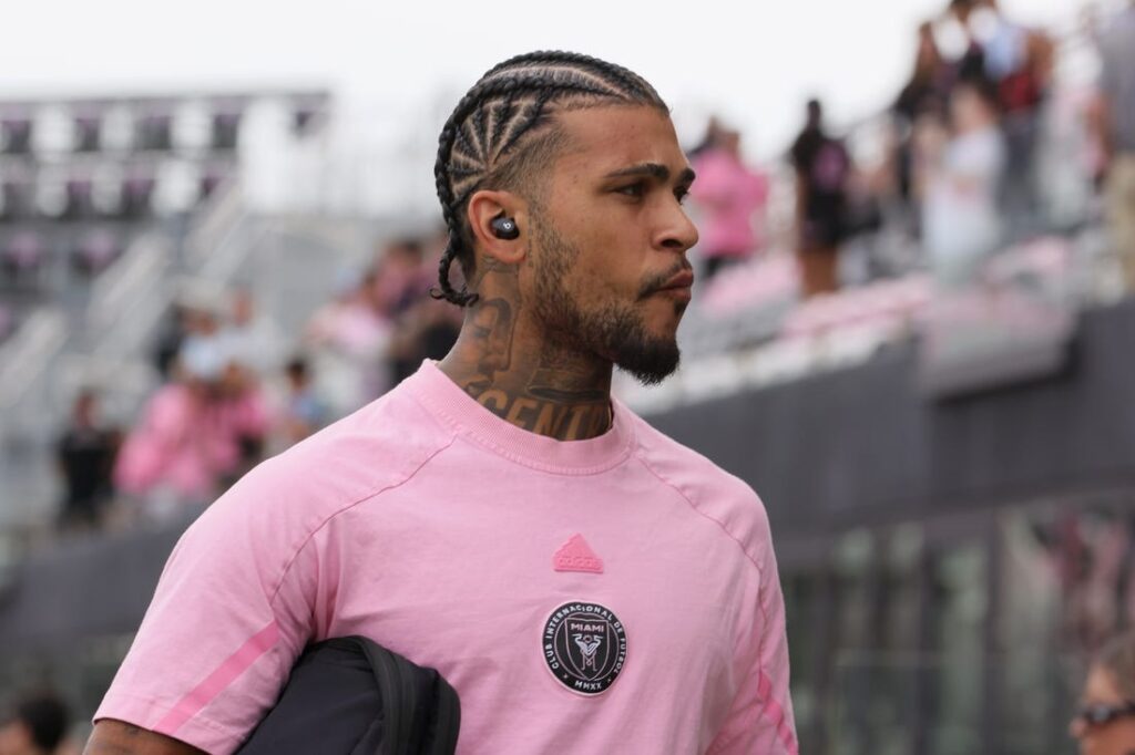 deandre yedlin