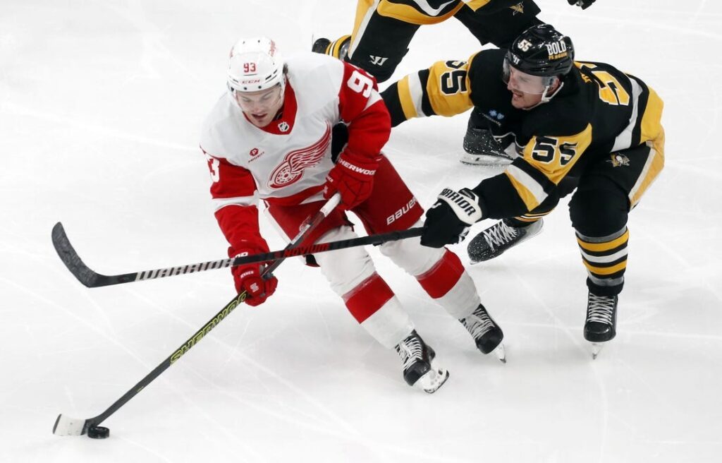 red wings penguins
