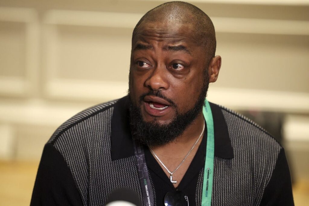 Mike Tomlin