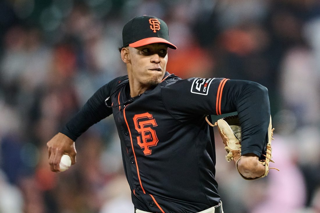 Giants place RHP Randy Rodriguez (elbow) on 15-day IL - Field