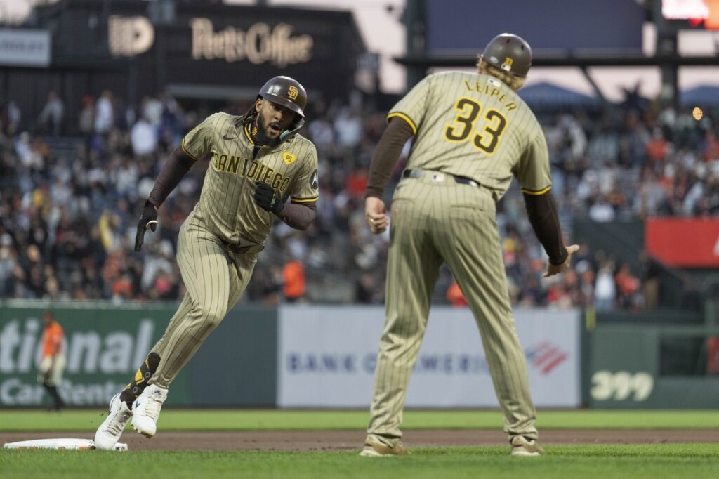 Padres, Giants