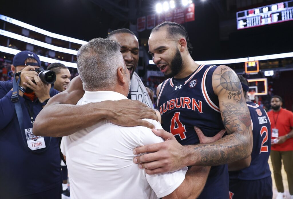 Auburn basketball coach