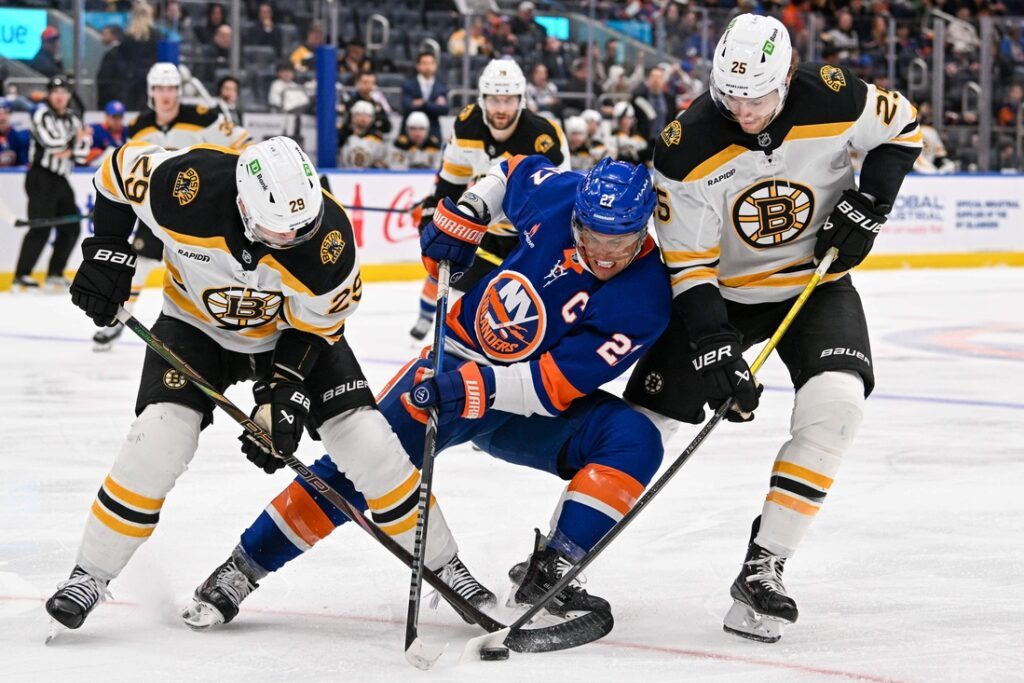 Bruins, Islanders
