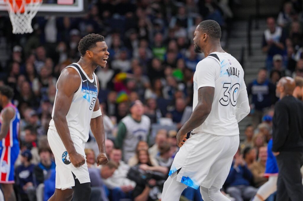 Anthony Edwards Julius Randle