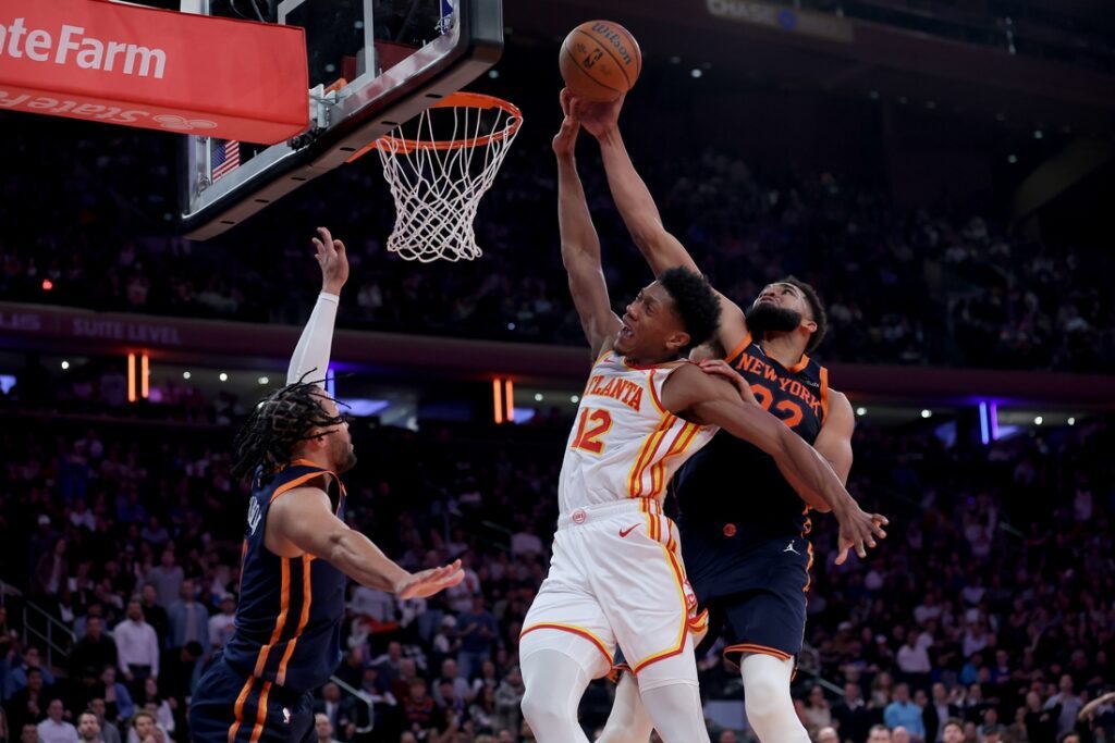 Hawks, Knicks