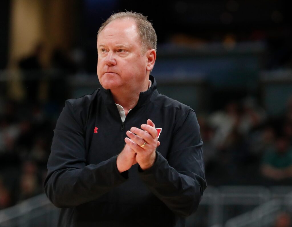 Wisconsin basketball baDgers coach