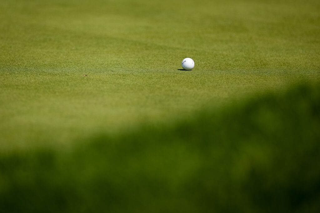 general view ball and golf club