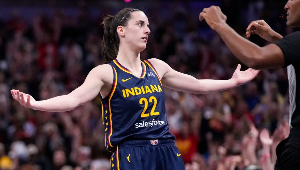 caitlin clark 3-pointer