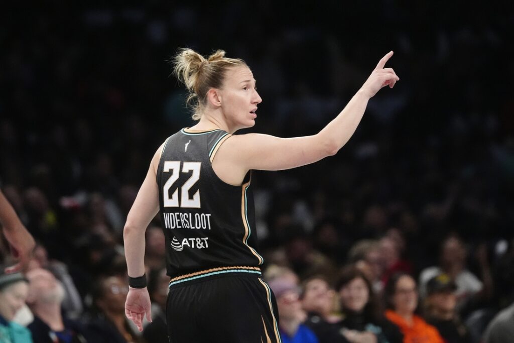 Courtney Vandersloot