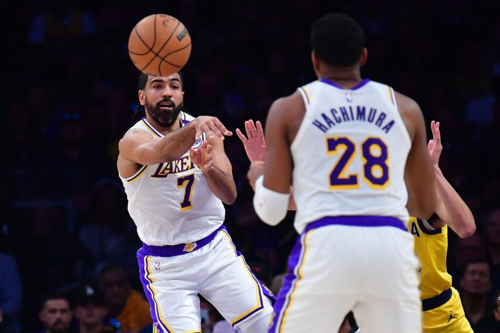Lakers Pacers