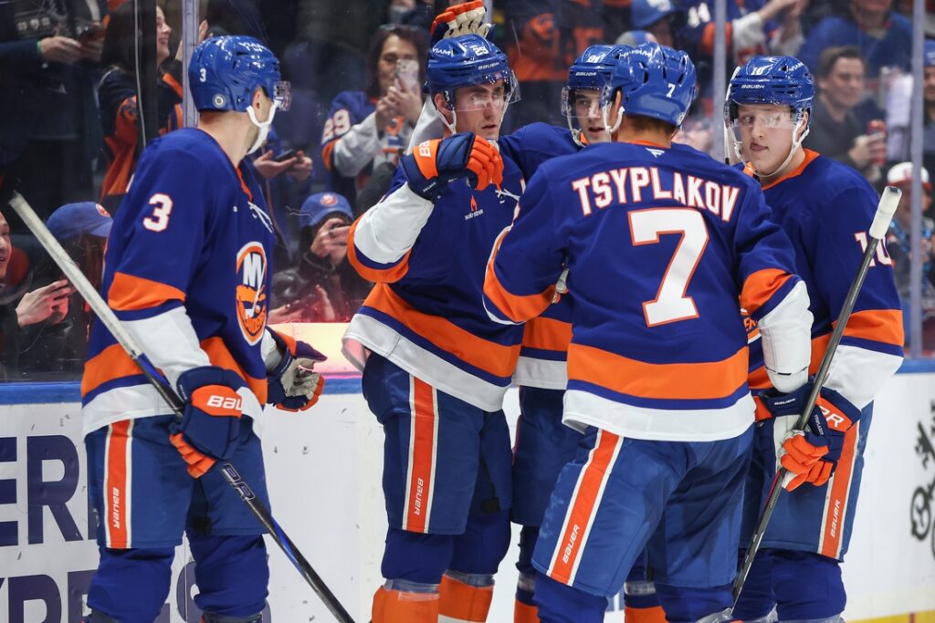 Jets, Islanders nelson