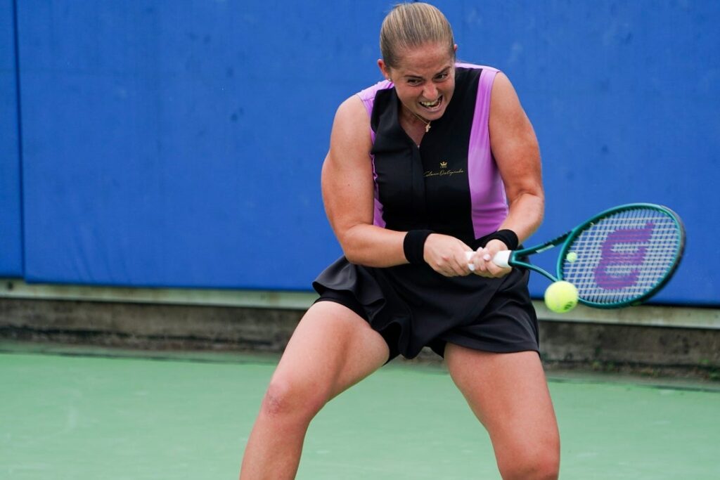ostapenko hits
