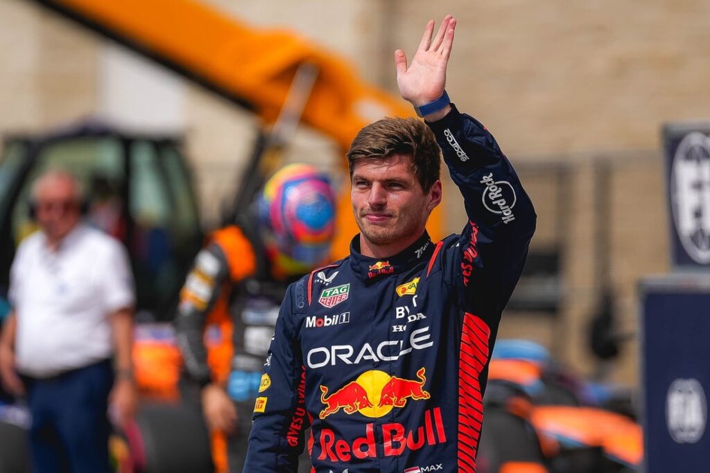 verstappen wave