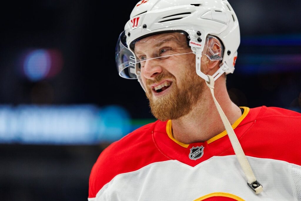 anthony mantha warm