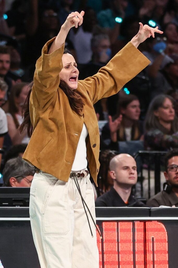 Sandy Brondello