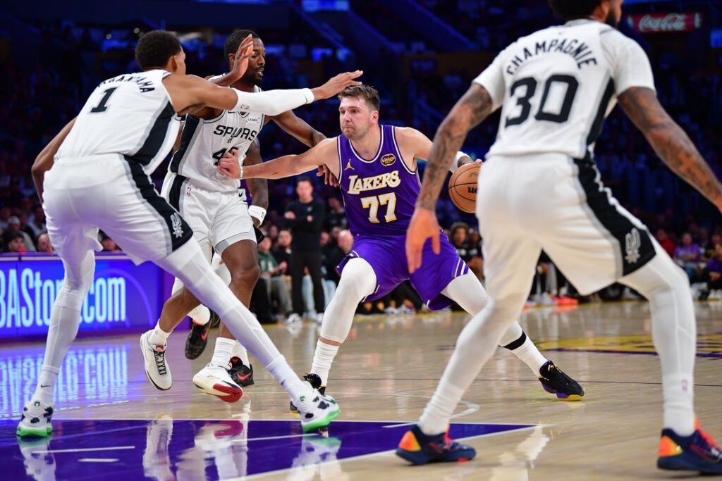 Spurs, Lakers
