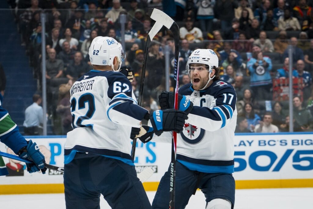 Jets, Canucks