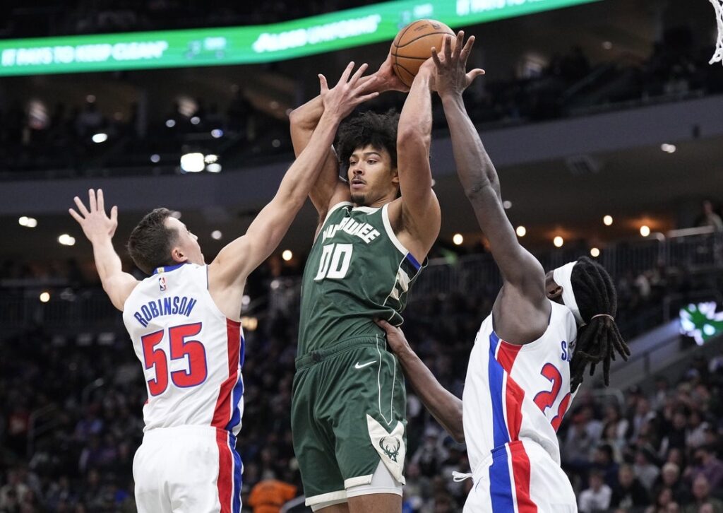 Bucks, Pistons