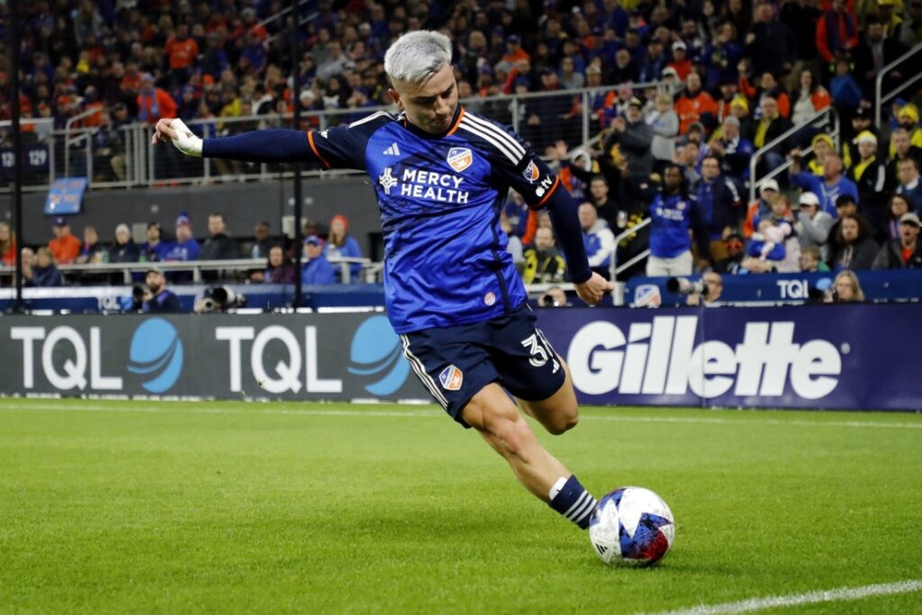 alvaro barreal
