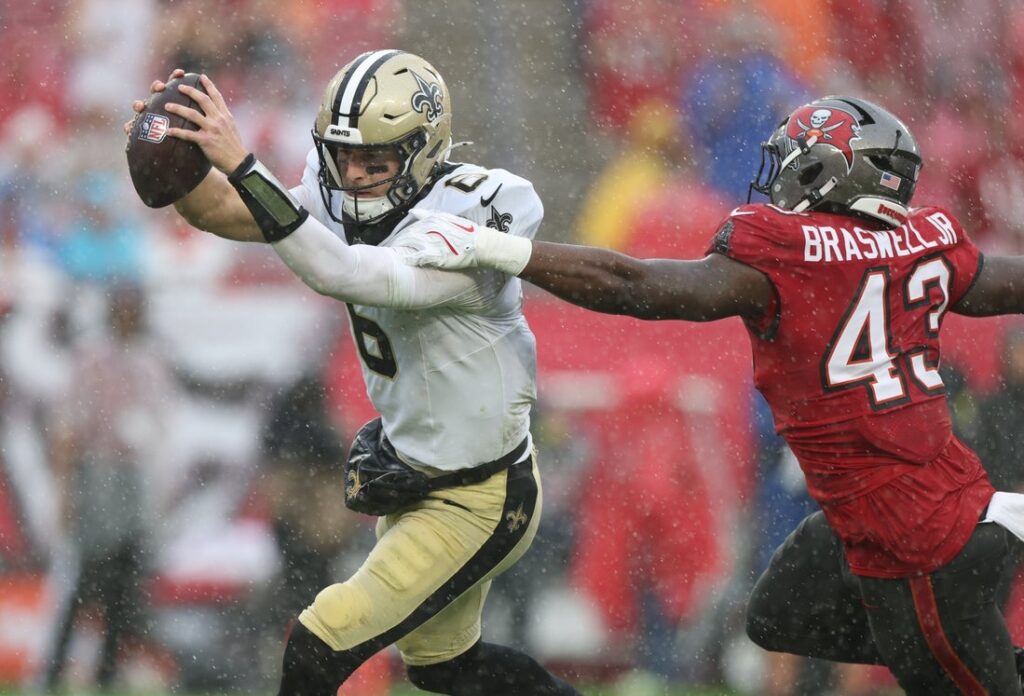 Buccaneers, Saints